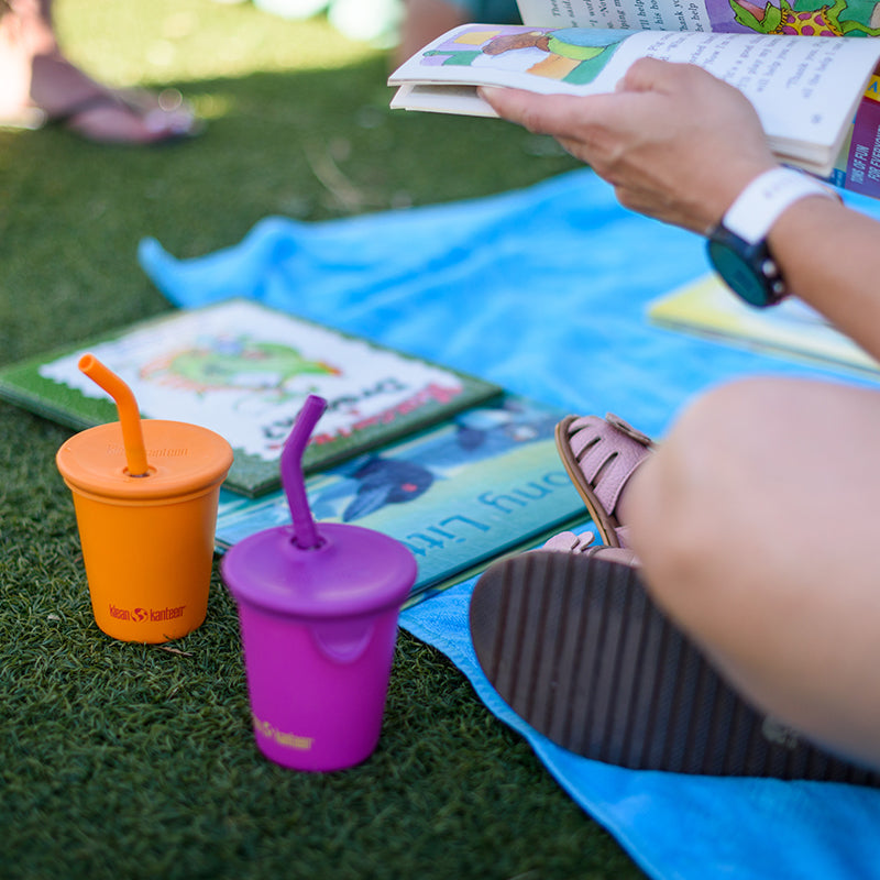 10oz-kid-s-cup-with-straw-lid-k8 10oz_kids_cups_straw_reading_blanket_square.jpg