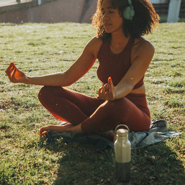 12oz-rise-reflect-with-bamboo-cap-s3 16oz_rise_reflect_yoga_park_headphones_square.jpg