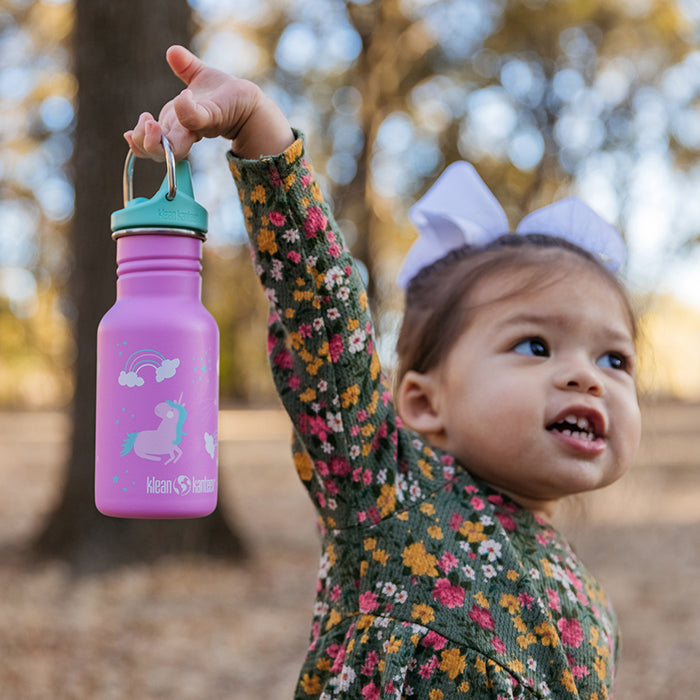 classic-kid-sippy-cap-e5 K12CNSIPPY-UN-kids_bottle_unicorn_lifestyle.jpg