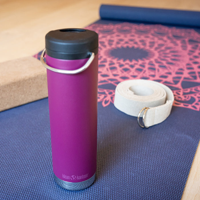 tkwide-twist-cap-with-straw-kit-o1 K20TKWPT-PP-T-TWIST-yoga_bottle_closed_lifestyle_a5ac6535-9c60-42bb-86fe-b94b5cef2b68.jpg