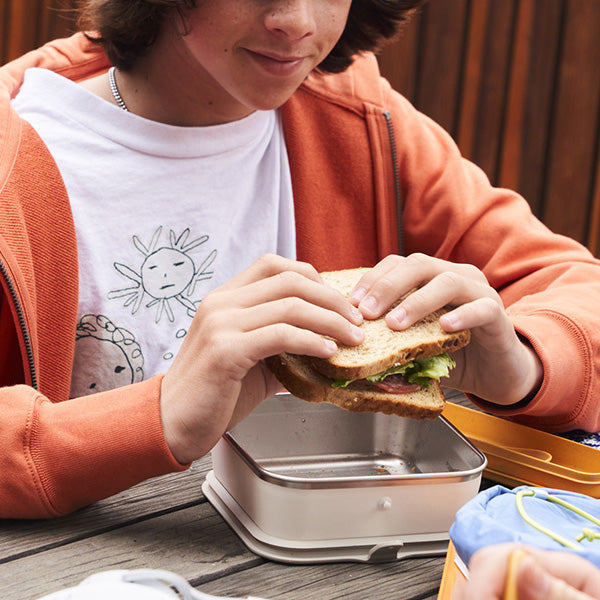 23oz-rise-food-box-lunch-z3 rise_food_lunch_box_lunch_kid_sandwich_square.jpg