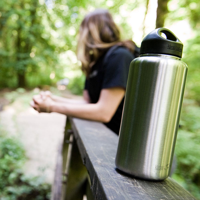 40oz-wide-with-loop-cap-o0 wide_40oz_bottle_bridge_closeup_square.jpg